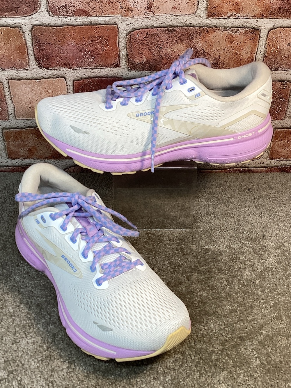 Brooks Ghost 15 women’s running shoes walking sneakers size 9.5 Wide